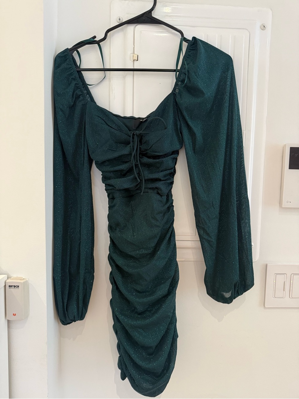 Women’s Emerald Green Ruched Long Sleeve Dress